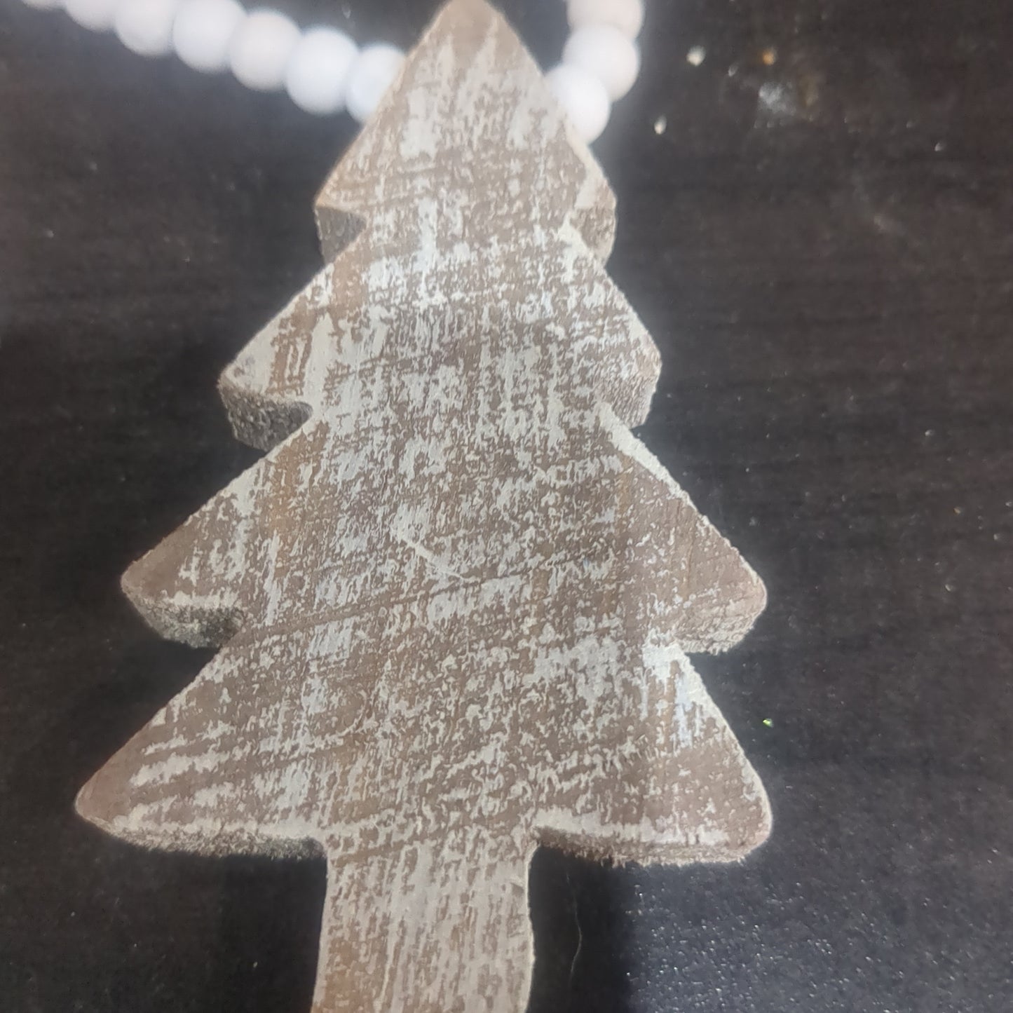 Distressed Wooden Tree Beaded Ornament dw1