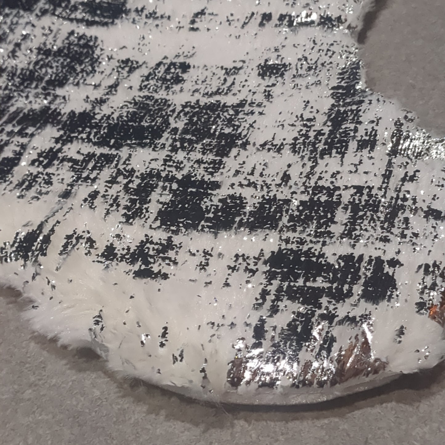 Stocking fuzzy white with silver leaf