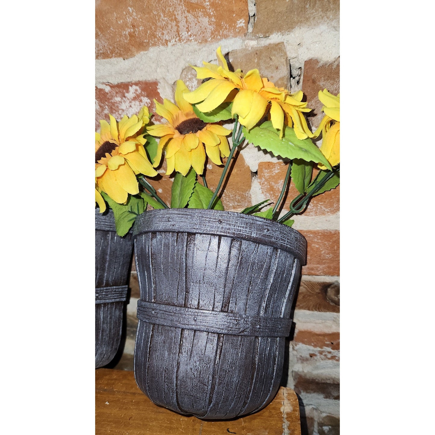Vintage Home Interior Apple Basket wall pockets