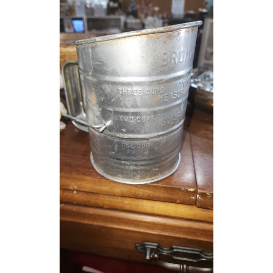 Vintage Bromwell's 3 Cup Flour Sifter fs5