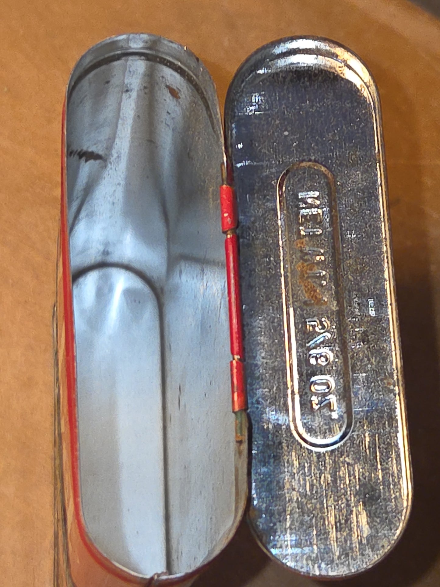 Vintage Tobacco Tin Velvet pipe and cigarette 1 5/8 oz Ligget & Myers AS IS Taped EMPTY tin714