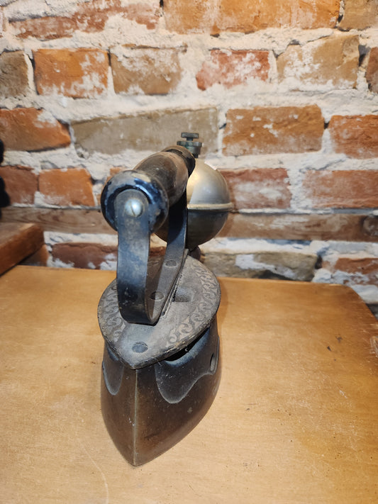 Vintage Gasoline Powered Sad Iron si5