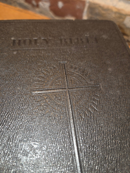 Vintage Hardcover Holy Bible New Catholic Edition 1954 vb83
