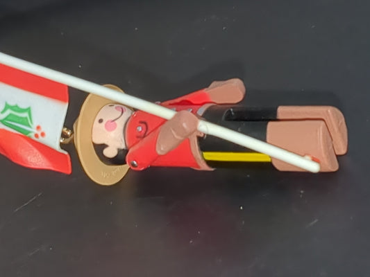 Hallmark Keepsake Ornament 1984 miniature Clothespin Soldier England Queen's Royal Guard ornament 3rd in Series hos3