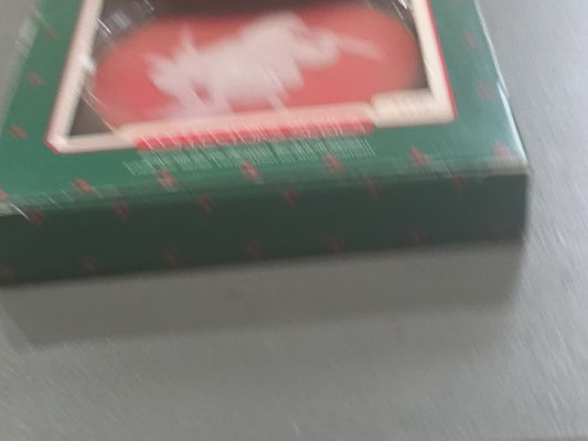 Vintage Hallmark Keepsake Norman Rockwell Cameo Ornament 7th in Series 1986