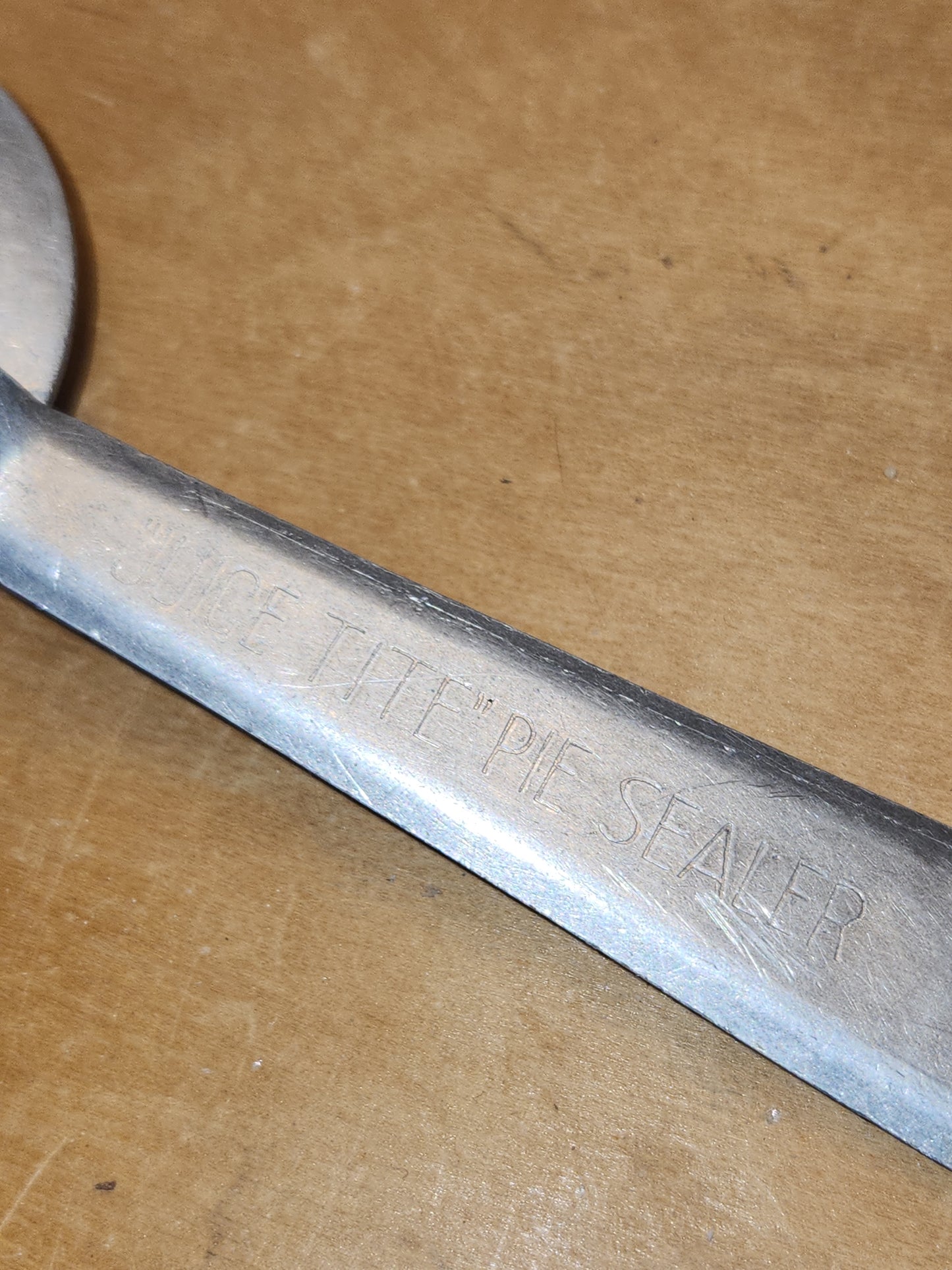 Vintage Juice Tite Pie Sealer Pie Crust Sealer and Crimper kt7
