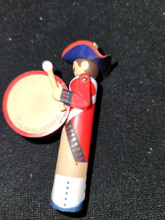 Hallmark Keepsake Ornament 1983 miniature Clothespin Soldier Drum Tricorn 2nd in Series hos2