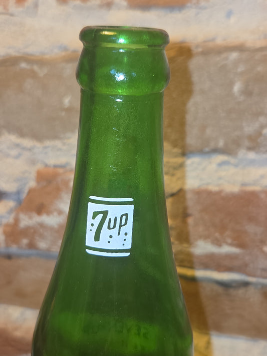 Vintage Soda Bottle 7-Up 7 oz Green Glass Bottle vsb53