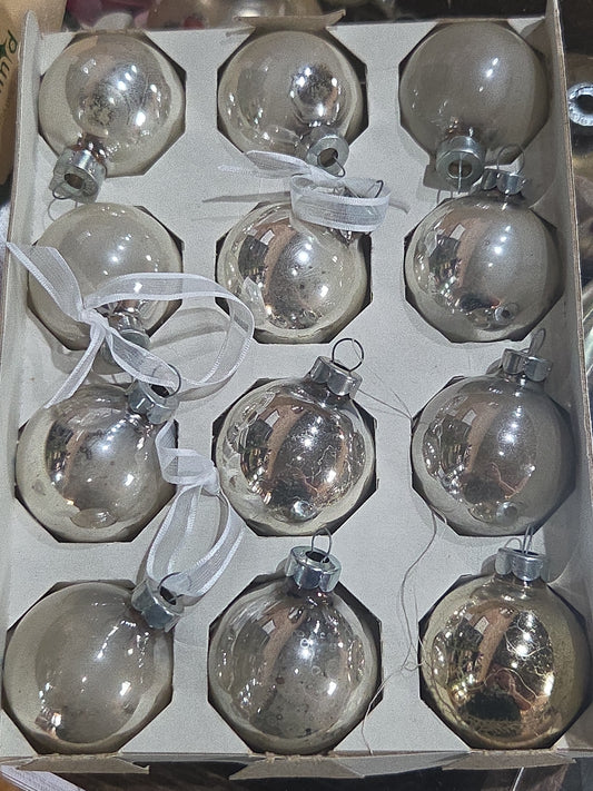 Vintage Pyramid Ornaments Silver set of 12 AS IS bo011