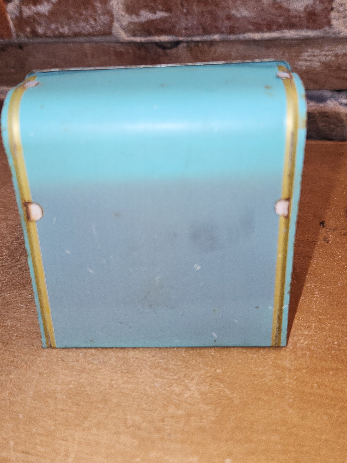 Vintage Jasco Metal Tin Matchbox Holder Wall Mount with Snowy Barn Scene mb89