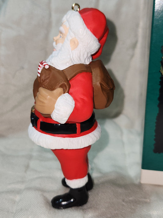Vintage Hallmark Keepsake Christmas collector's Club Membership Ornament 1996 Santa