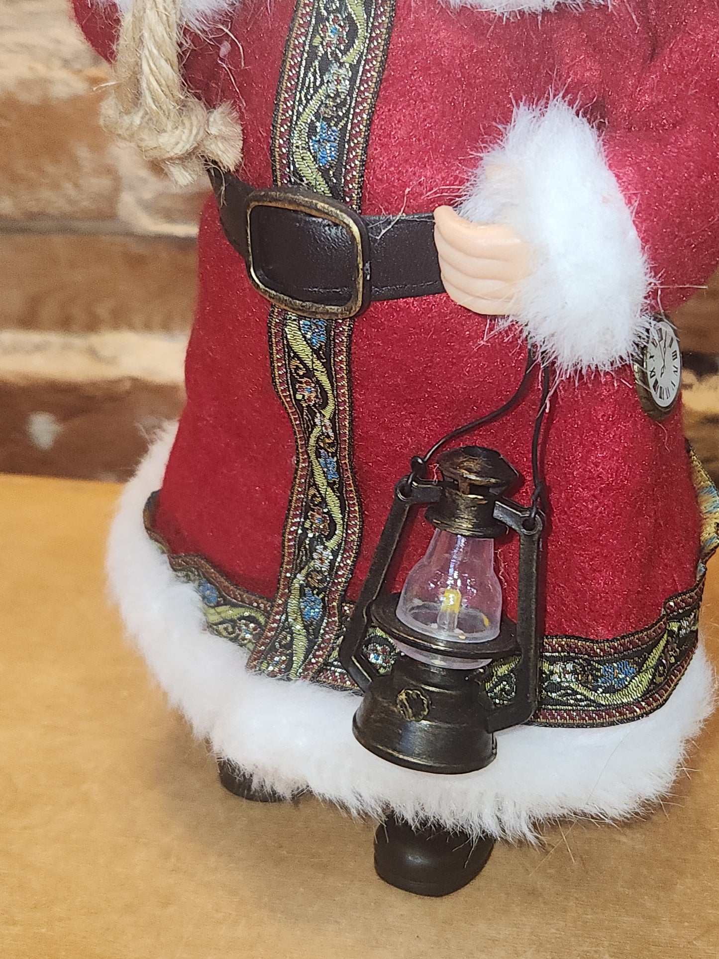Ashland Christmas Collectible Santa Figurine Lantern Cardinal Tree sf3