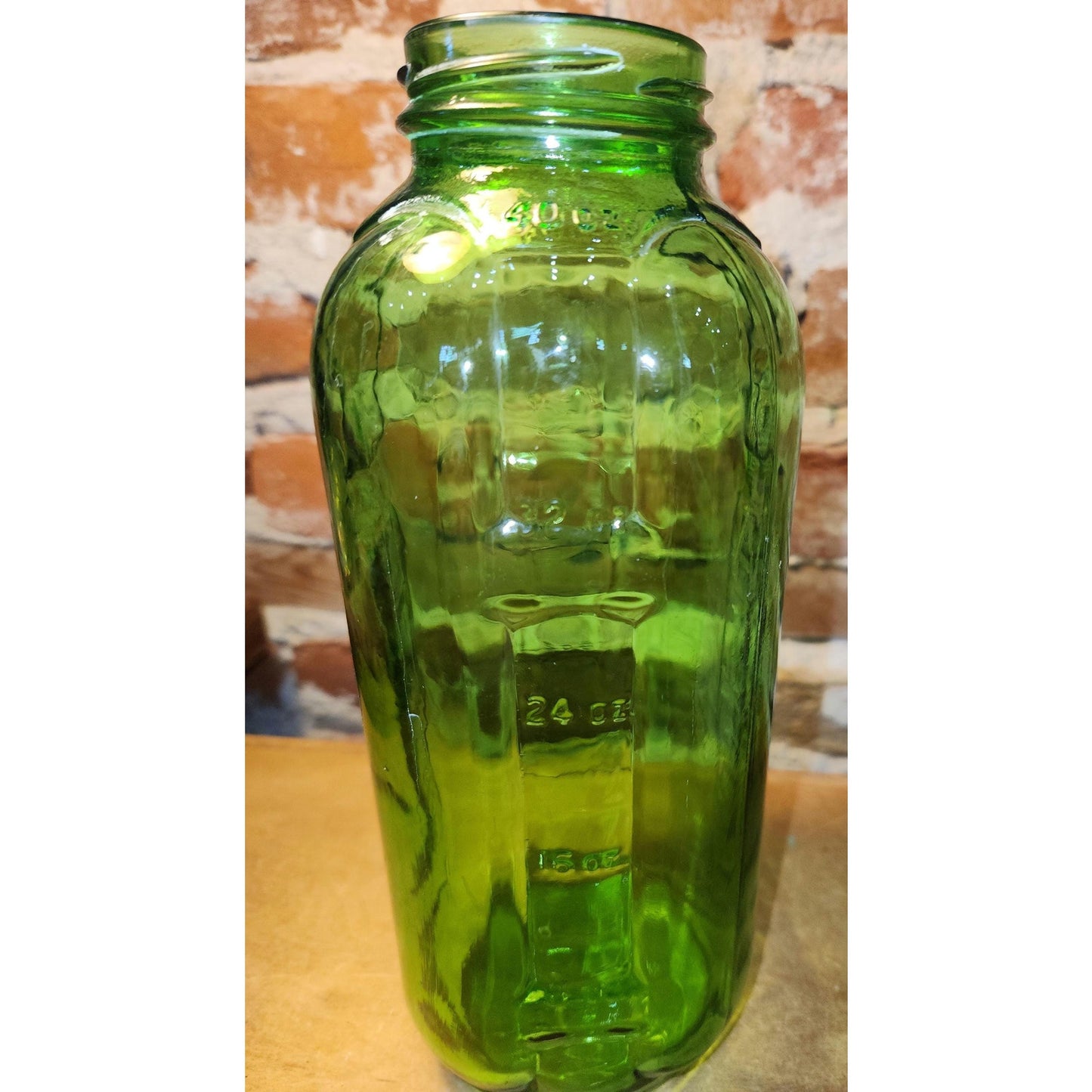 Vintage Anchor Hocking Green Glass 40 oz Water Juice Refrigerator Bottle Jar jar111