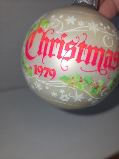 Vintage Hallmark Tree-Trimmer Glass Ornament 1979 Hallmark Glass Ornament The Wonders Of Love (Copy)