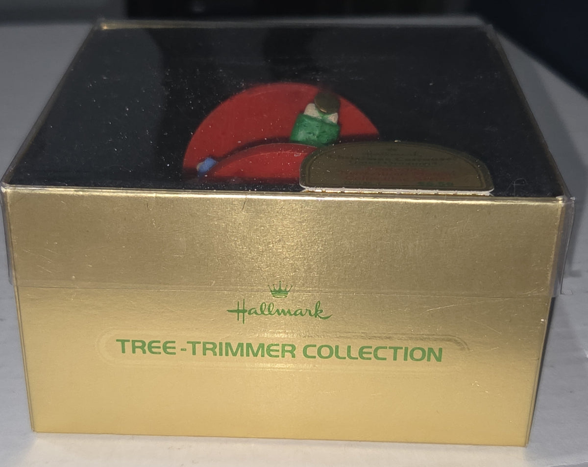 Vintage Hallmark Tree-Trimmer Ornament Christmas Carrousel Twirl-About Motion Angels Carousel