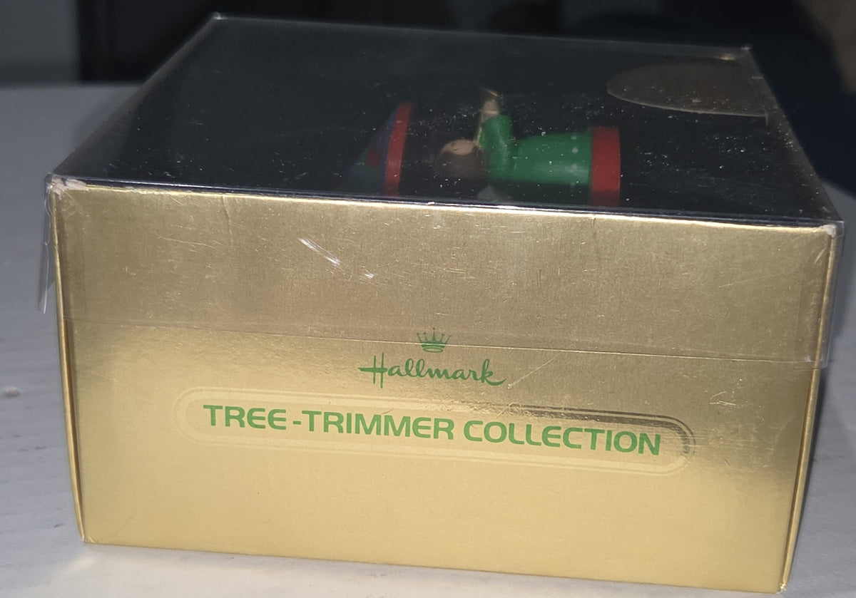 Vintage Hallmark Tree-Trimmer Ornament Christmas Carrousel Twirl-About Motion Angels Carousel