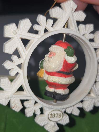 Vintage Hallmark Tree-Trimmer Collection Ornament Santa's Here Twirl-About Motion 1979 No Plastic Top