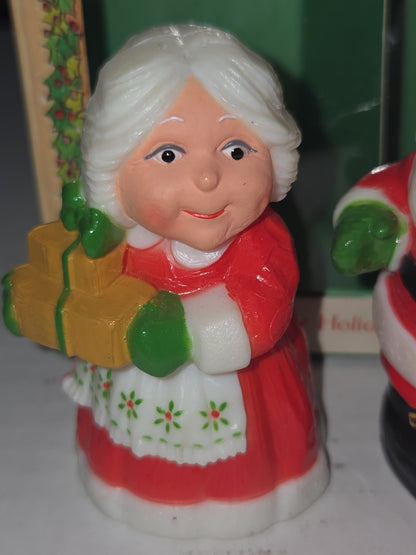 Vintage Hallmark Salt & Pepper Shakers Santa & Mrs Claus NIB in Box See Photos