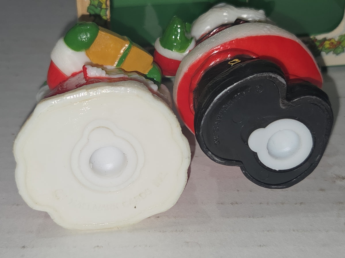 Vintage Hallmark Salt & Pepper Shakers Santa & Mrs Claus NIB in Box See Photos