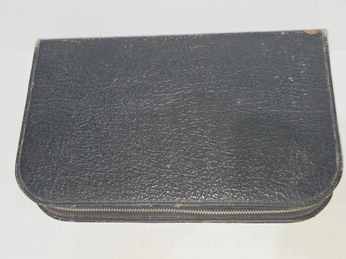 Vintage Men’s Grooming Travel Kit Toiletry Set Textured Leather