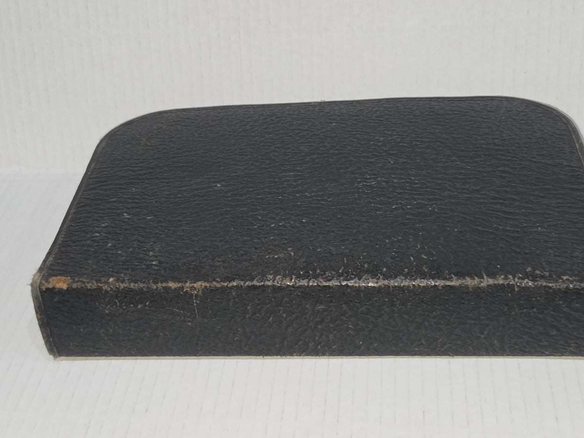 Vintage Men’s Grooming Travel Kit Toiletry Set Textured Leather