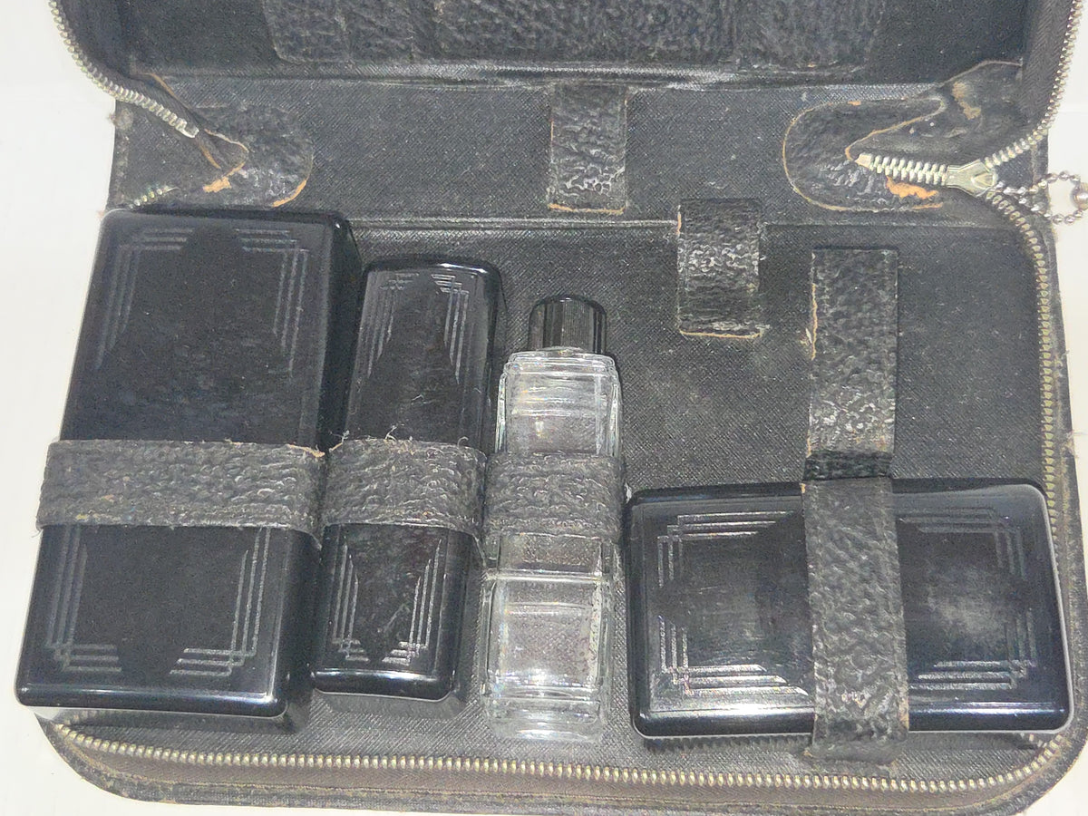 Vintage Men’s Grooming Travel Kit Toiletry Set Textured Leather