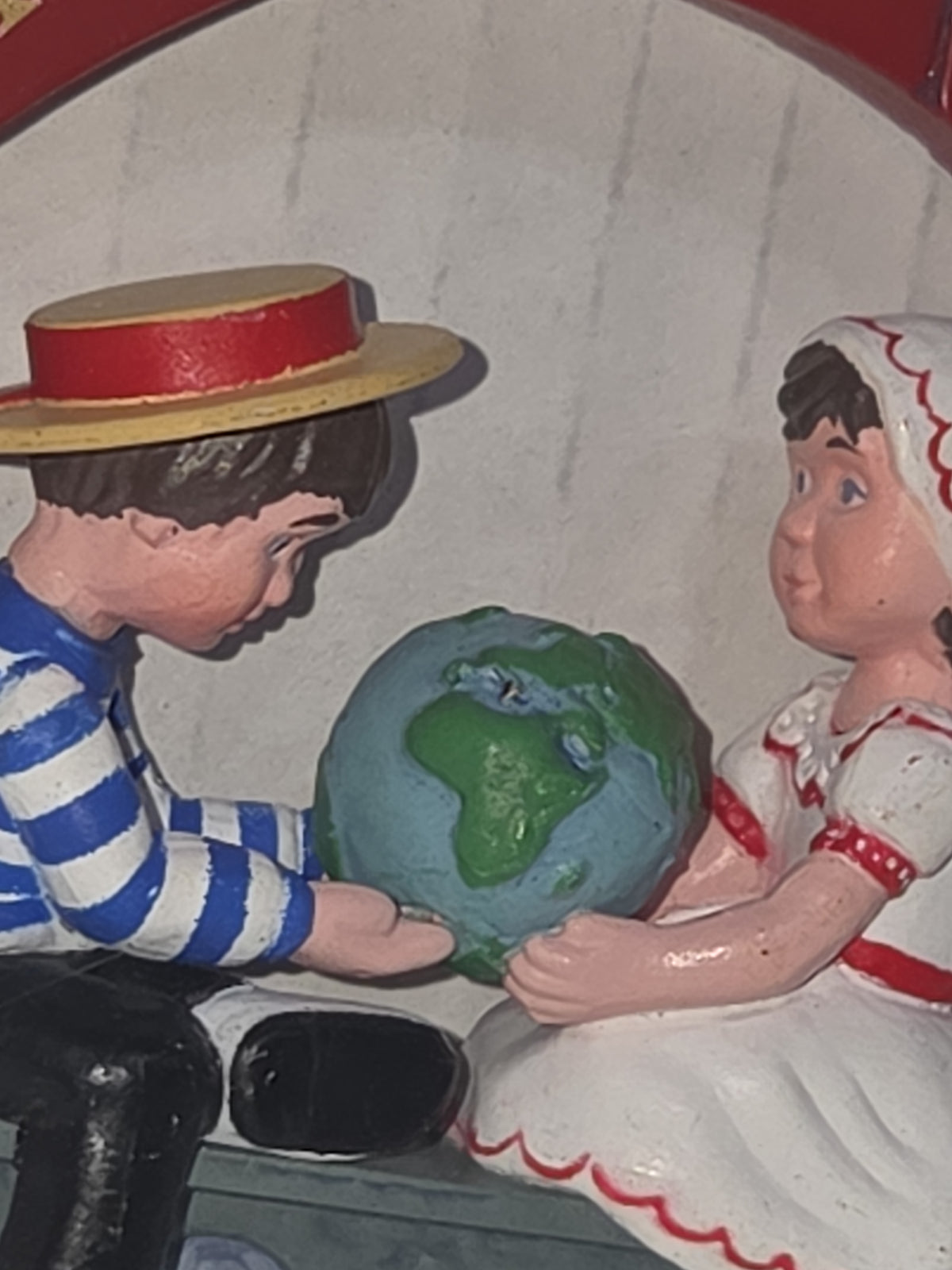 Vintage Hallmark Keepsake Ornament Italy First in Peace on Earth Series 1991