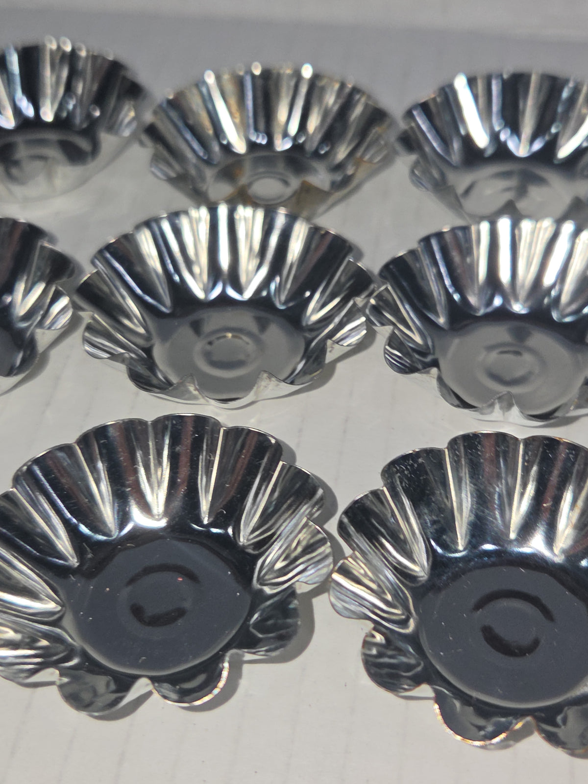 Vintage Miniture Tart Tins Aluminum Scalloped Fluted Baking Pan Mini Pie Set of 12