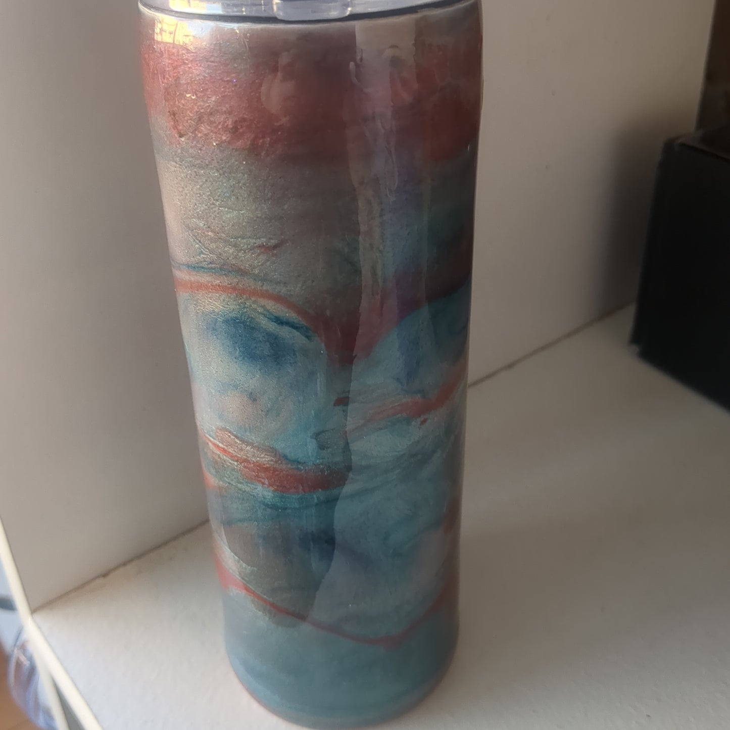 20 ounce insulated stainless steel Tumbler Handcrafted with Resin and alcohol ink with 2 lids Has Flaws Bumps in Resin CLEARANCE ai19