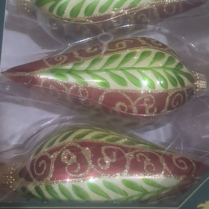 Ornament Chablis Gold Shapes Leaves Scrolls Gold Caps tear droo