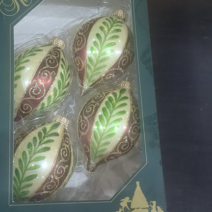 Ornament Chablis Gold Shapes Leaves Scrolls Gold Caps oval