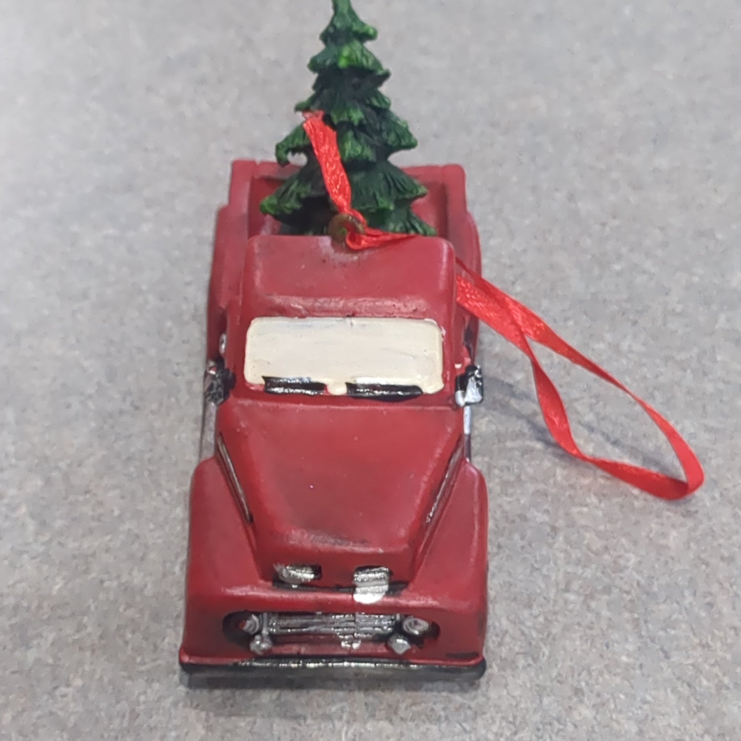 Small Red Truck ornament Polyresin rt7