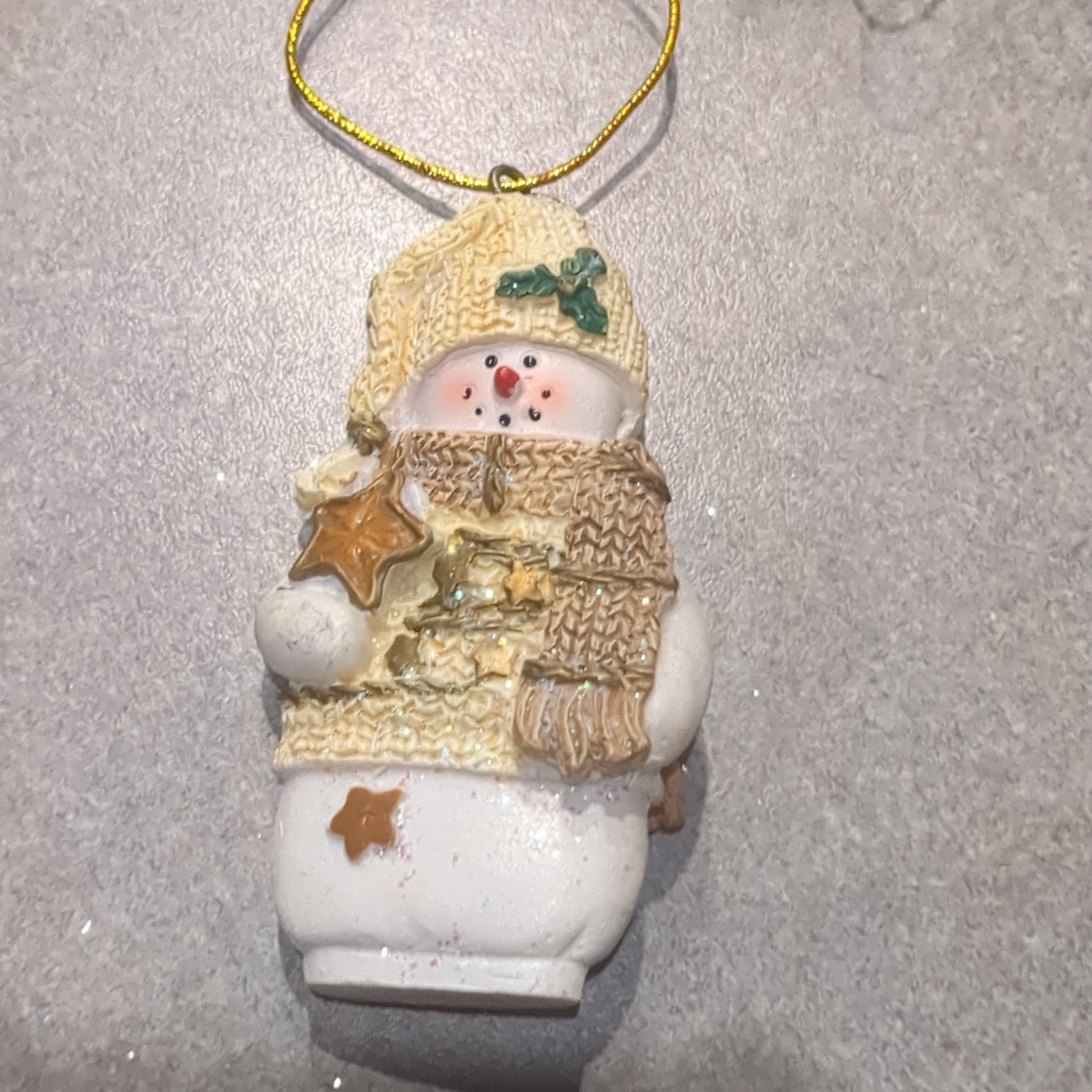 Polyacrylic snowman ornament with star yellow CLEARANCE OY4