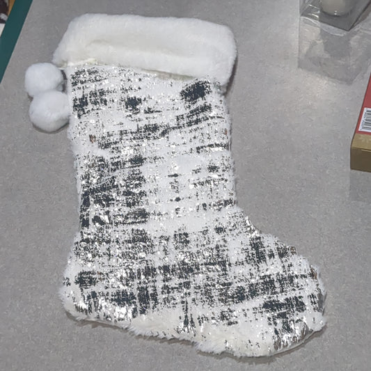 Stocking fuzzy white with silver leaf