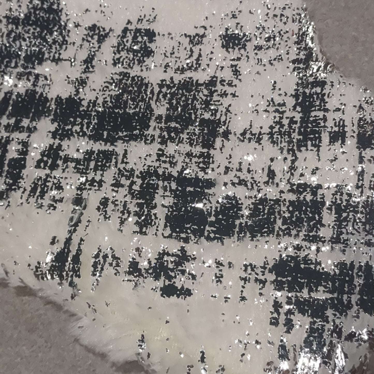 Stocking fuzzy white with silver leaf