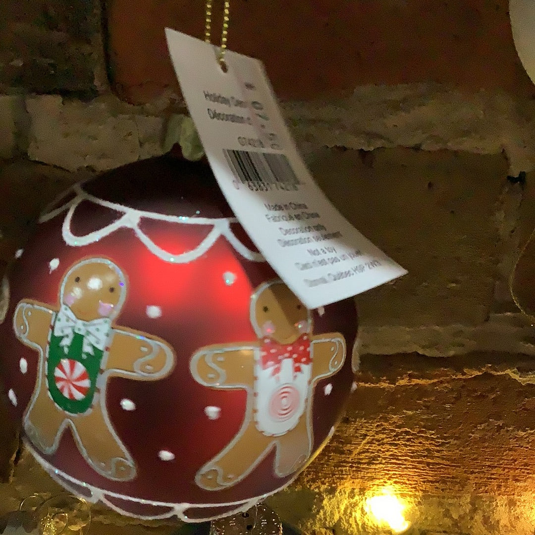 Glass ball Ornament with Gingerbread People Red 3" go3