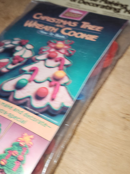 Vintage Cookie Cutters Wilton Chrismas Tree and Wreath Cookie NOS in Original Packaging