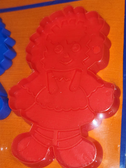 Vintage Collectible Cookie Cutter Hallmark Raggedy Ann & Andy 4 1/2"