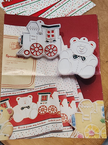 Vintage Cookie Cutter Set Avon Holiday Cookie Kit 1983 NOS Unused