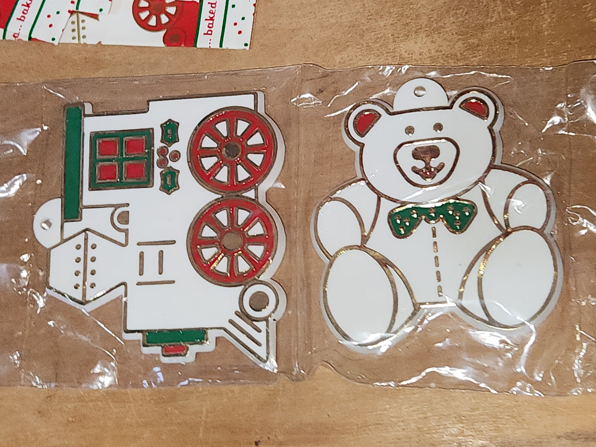 Vintage Cookie Cutter Set Avon Holiday Cookie Kit 1983 NOS Unused