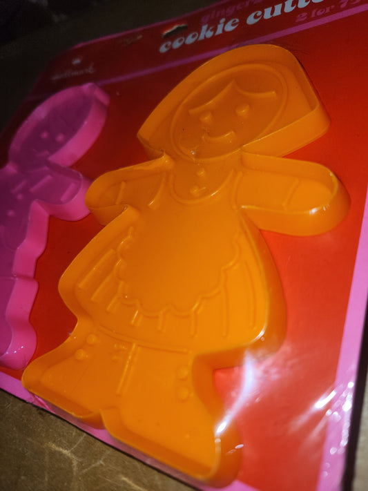 Vintage Collectible Cookie Cutter Hallmark Gingerbread Twins 5"
