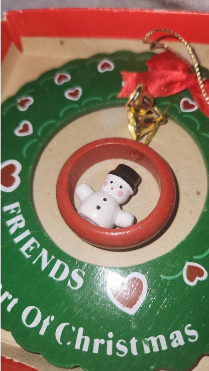 Vintage Giftco Wood Wreath Christmas Ornament Snowman friends