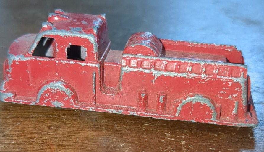 Vintage Midgetoy Red Diecast 3.5" Firetruck Pumper 1950s ft7
