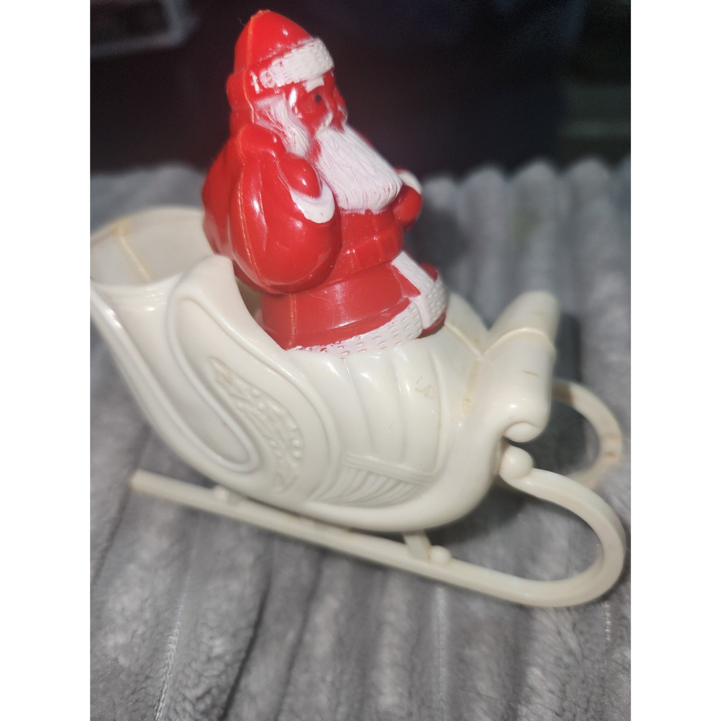 Vintage Rosbro Red Santa in Sleigh Plastic Candy Holder 1950's MCM sa43