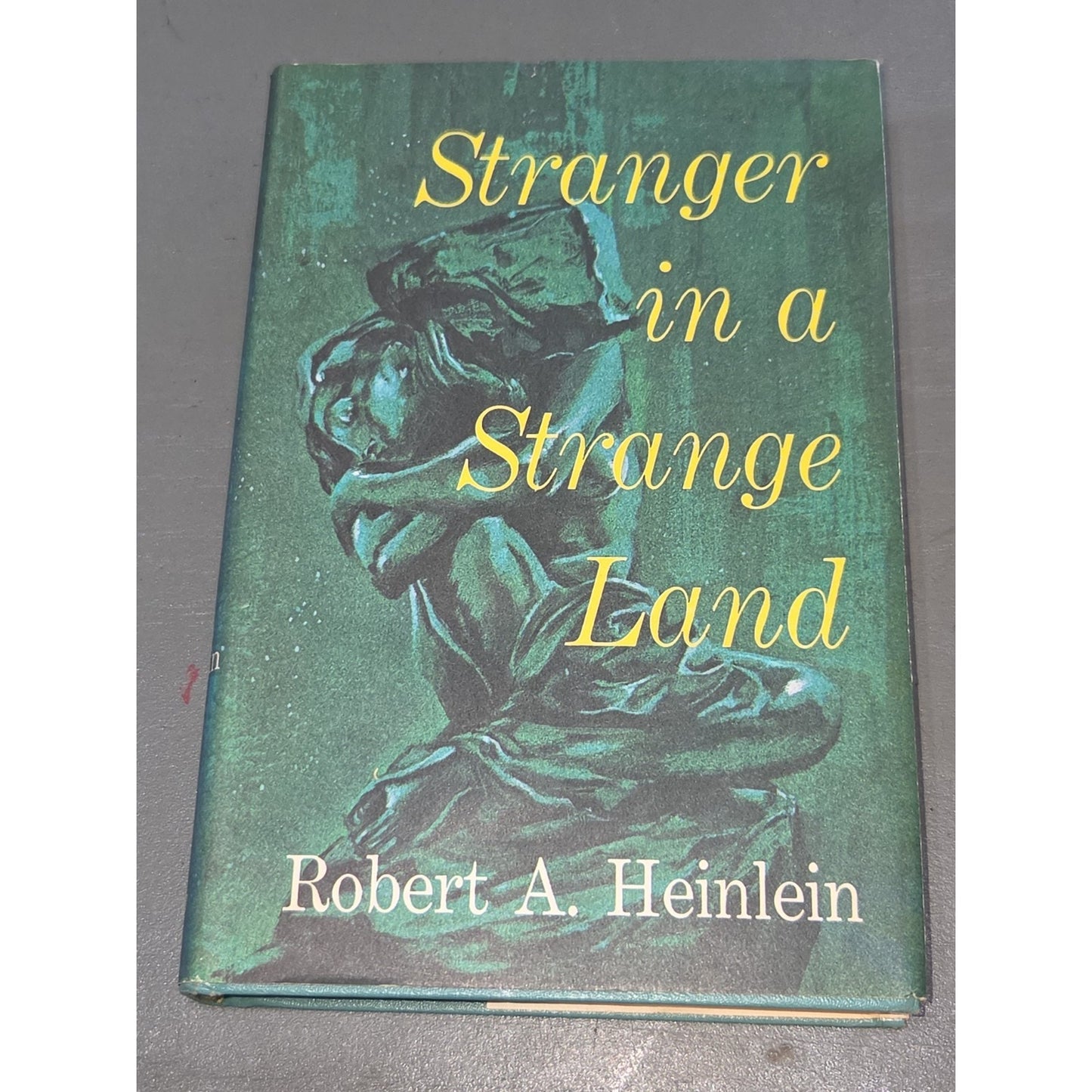 Vintage Book Stranger in a Strange Land by Robert Heinlein 1961 BCE HCDJ
