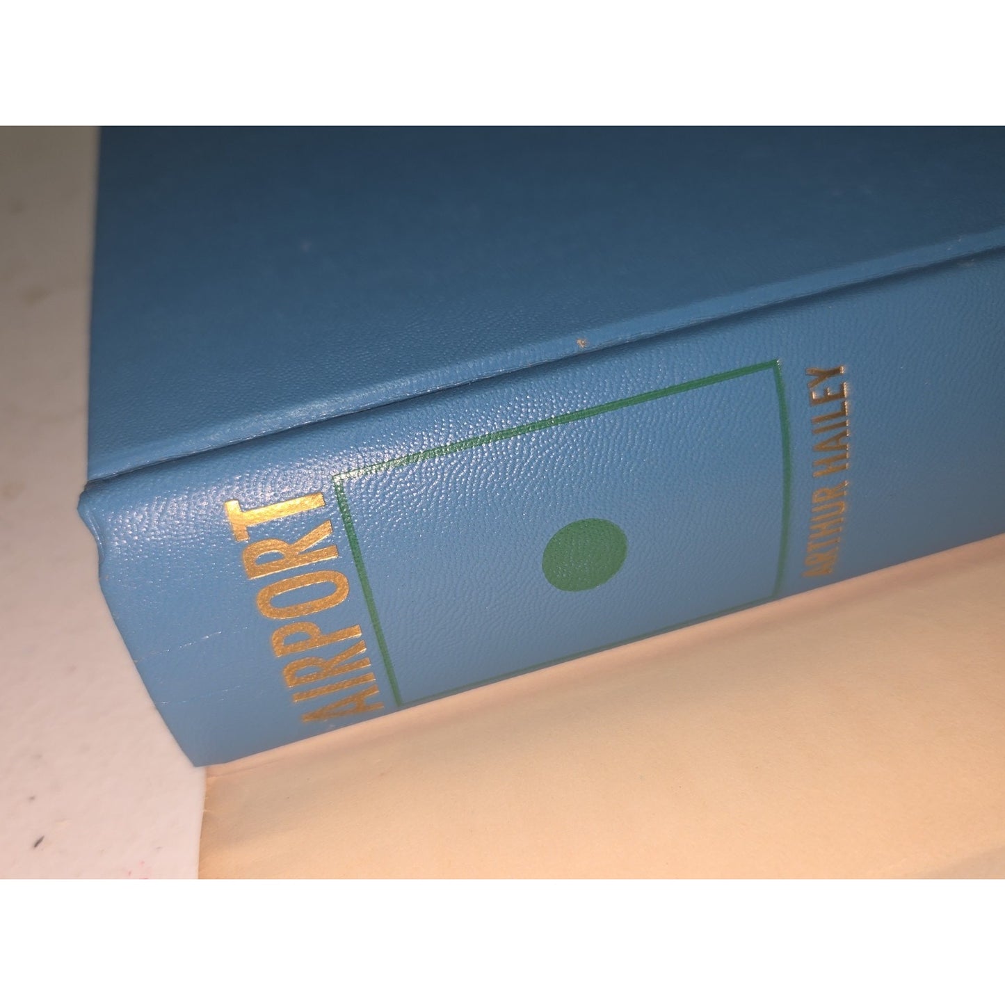 Vintage Hardcover Airport By Arthur Hailey Book Club Edition 1968 Bk65