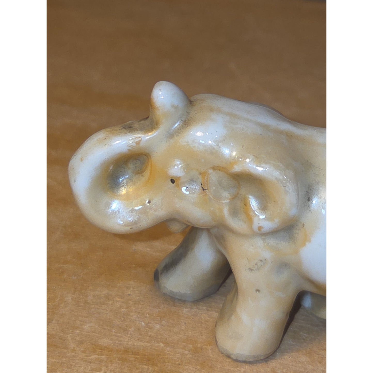 Vintage Elephant Figurine Made in Japan el9