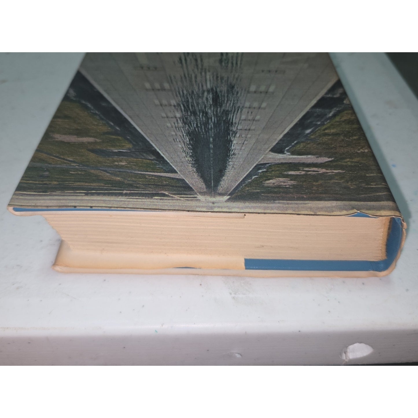Vintage Hardcover Airport By Arthur Hailey Book Club Edition 1968 Bk65