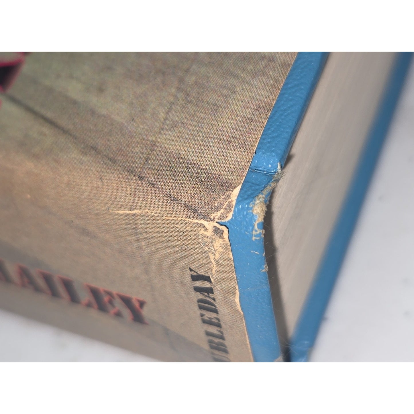 Vintage Hardcover Airport By Arthur Hailey Book Club Edition 1968 Bk65