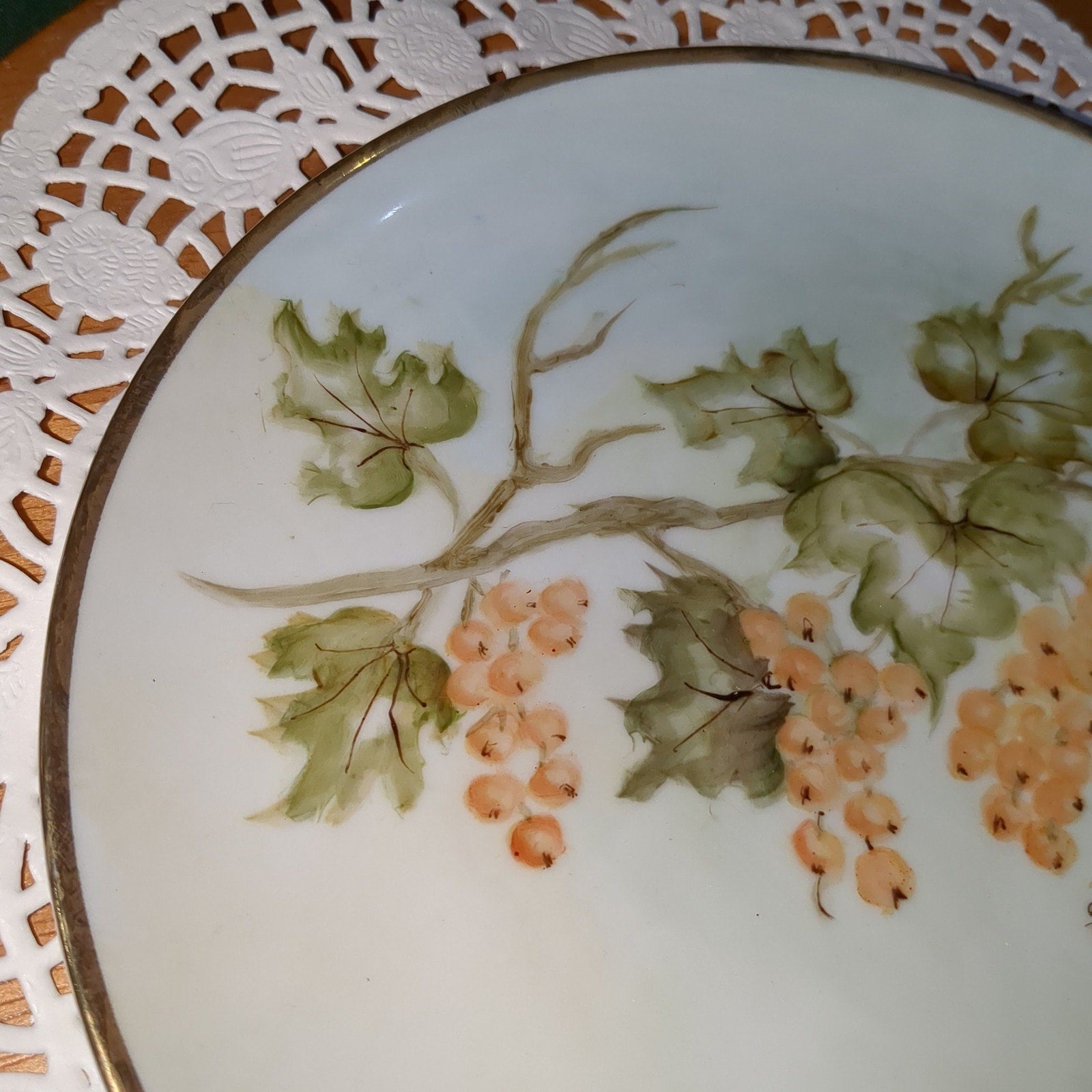 Porcelain Hand-Painted 7" Plate G7